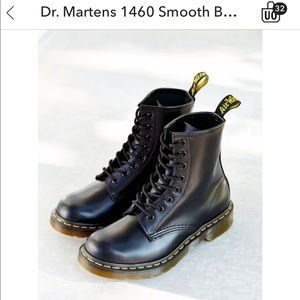 Dr Martens 1460 Smooth Boot - women’s size 7